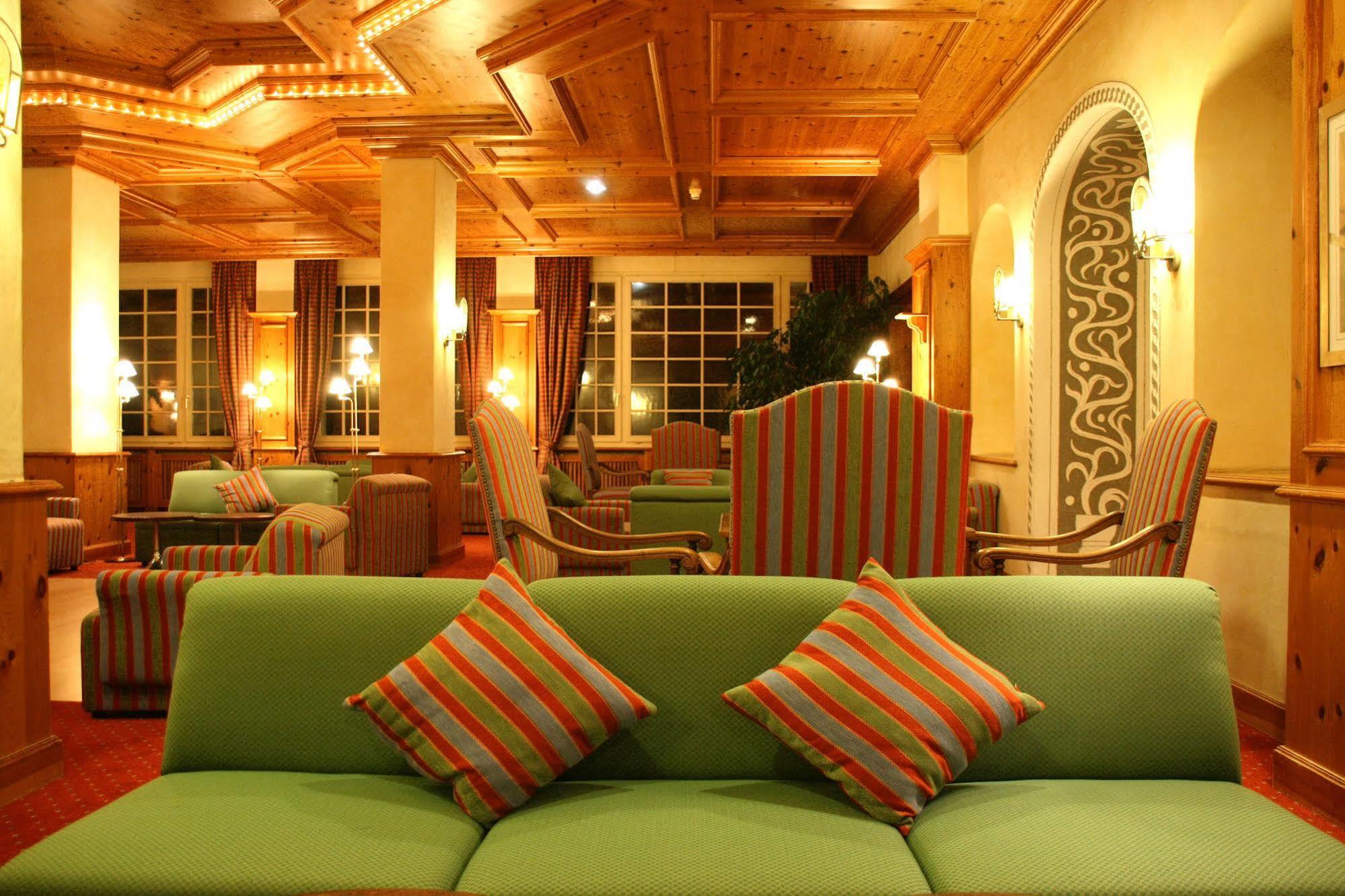 Sunstar Hotel Φιλμς Εξωτερικό φωτογραφία