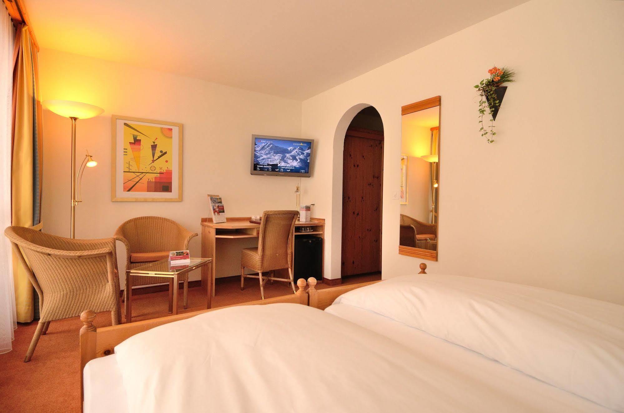 Sunstar Hotel Φιλμς Εξωτερικό φωτογραφία